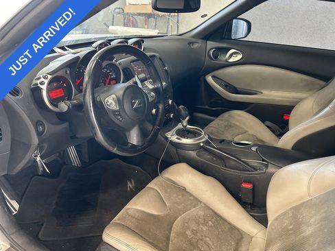 Used 2013 Nissan 370Z Touring w/ Sport Pkg RWD image 5