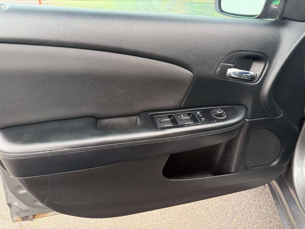 Used 2012 Chrysler 200 LX FWD image 12
