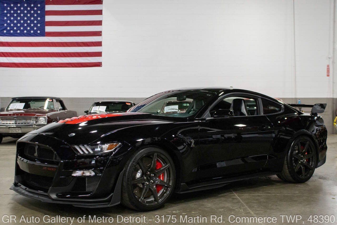 Used 2020 Ford Mustang Shelby GT500 w/ Carbon Fiber Track Pack RWD image 1
