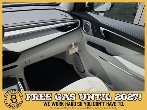 New 2027 Buick Enclave Avenir w/ LPO, Floor Liner Package FWD image 14