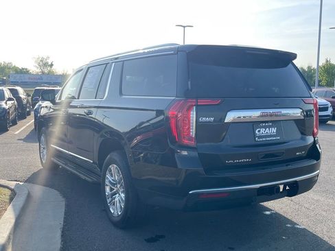 Used 2023 GMC Yukon XL SLT AWD/4WD image 5
