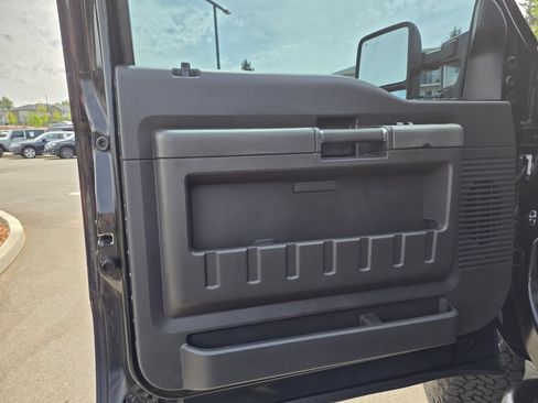 Used 2011 Ford F250 Lariat w/ FX4 4X4 Off-Road Pkg image 21