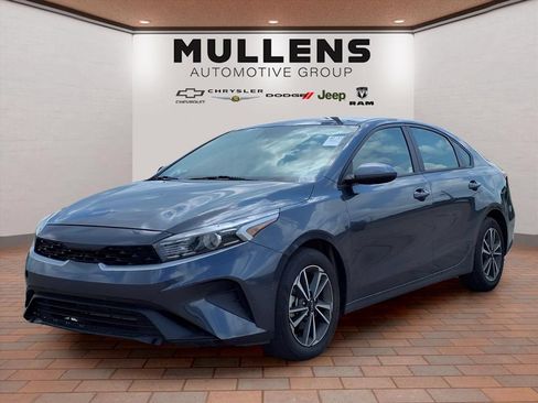 Used 2023 Kia Forte LXS FWD image 1