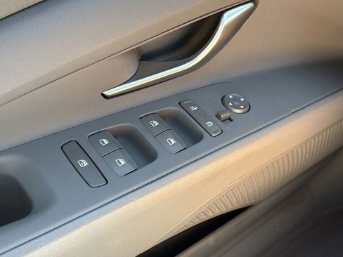 Used 2025 Hyundai Elantra Sport image 16