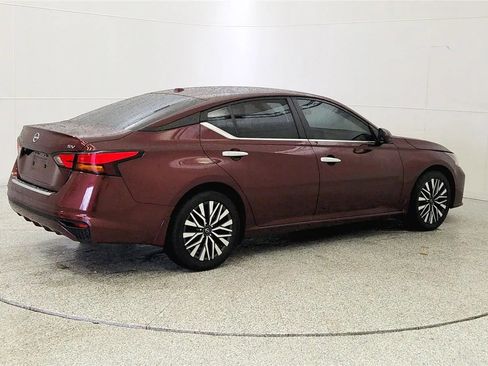 Used 2023 Nissan Altima 2.5 SV image 7