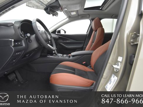 Used 2025 MAZDA CX-30 Carbon image 26