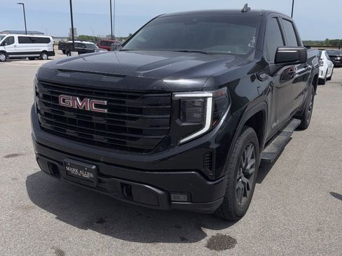 Used 2022 GMC Sierra 1500 Elevation w/ LPO, Elevation Black Package AWD/4WD image 2