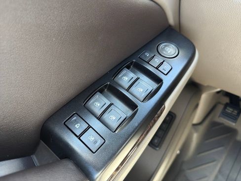 Used 2019 Chevrolet Tahoe LT AWD/4WD image 17