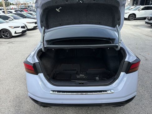 Used 2023 Nissan Altima 2.5 SR w/ SR Premium Package image 21