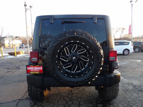 Used 2011 Jeep Wrangler Unlimited Sport image 4