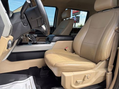 Used 2015 Ford F150 Lariat w/ Equipment Group 502A Luxury AWD/4WD image 13
