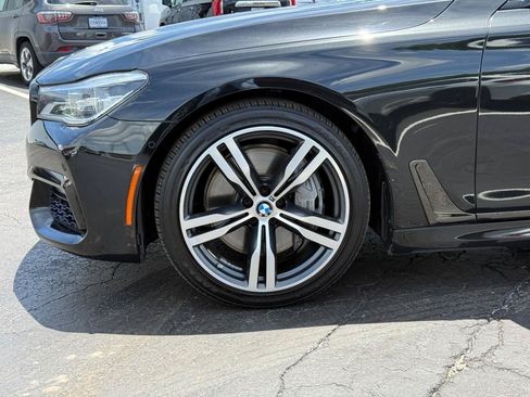 Used 2018 BMW 750i RWD image 21