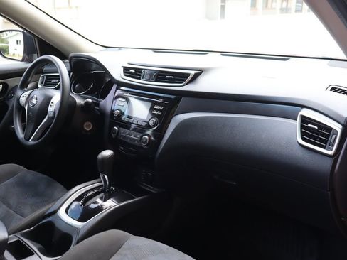 Used 2016 Nissan Rogue S AWD/4WD image 17