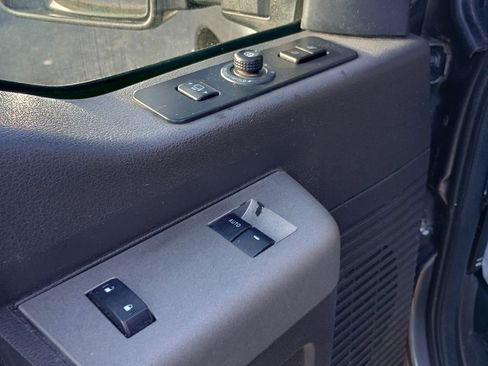 Used 2011 Ford F350 Lariat w/ Lariat Interior Pkg image 12