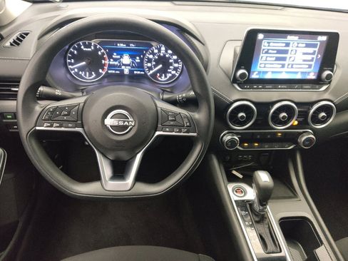 Used 2024 Nissan Sentra SV FWD image 22