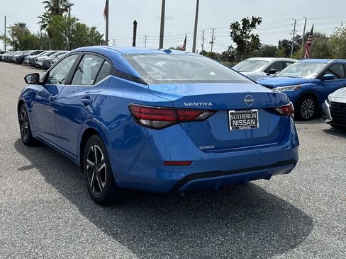 Certified 2025 Nissan Sentra SV FWD image 6