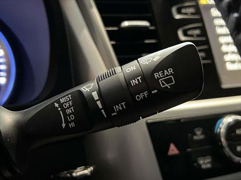 Used 2017 Toyota Highlander XLE w/ Protection Package #3 image 23