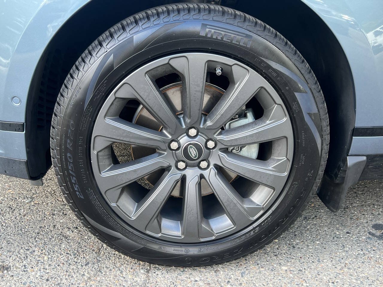 Used 2019 Land Rover Range Rover Velar R-Dynamic SE AWD/4WD image 9