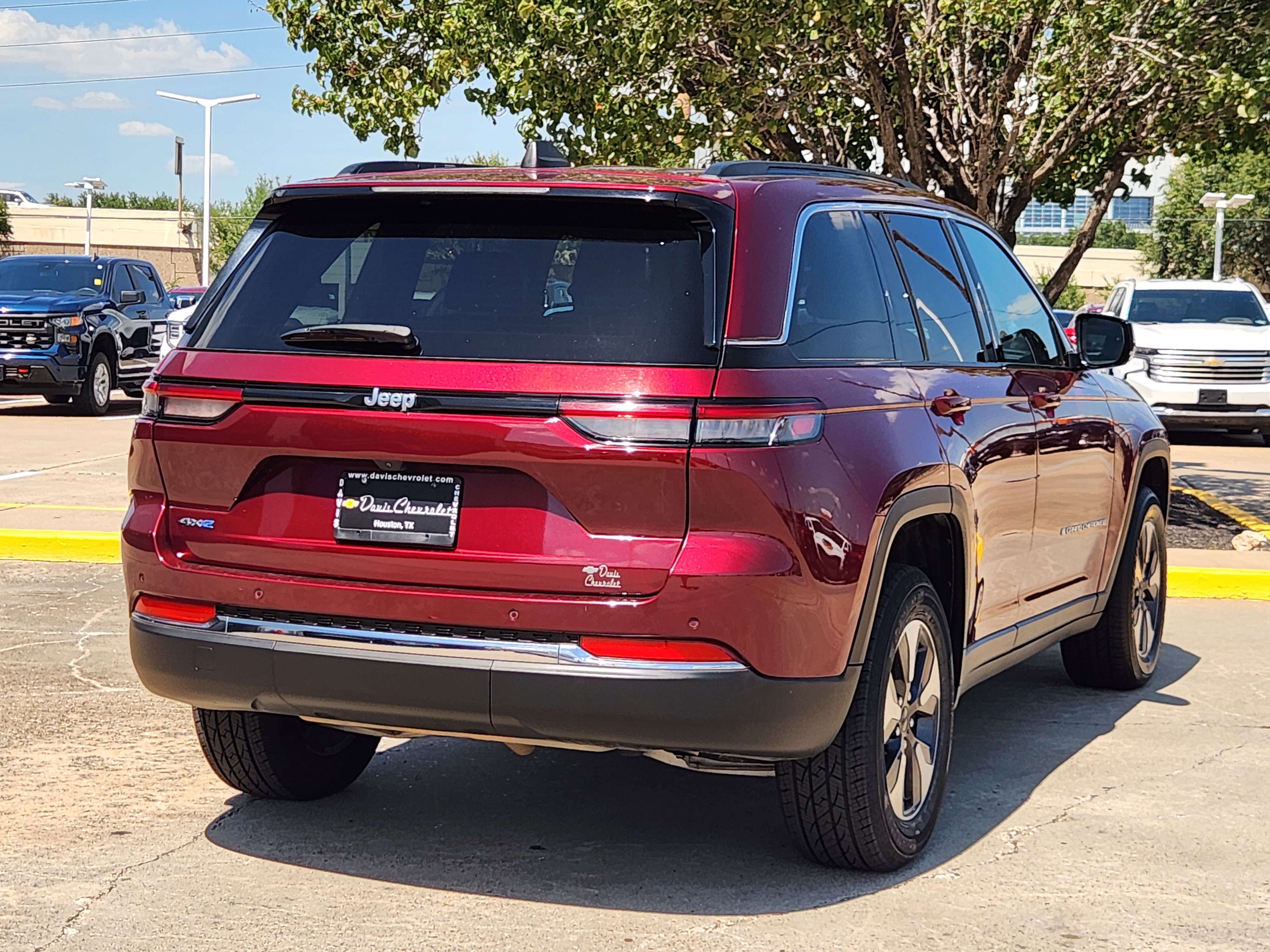 Used 2024 Jeep Grand Cherokee Limited 4xe AWD/4WD image 8