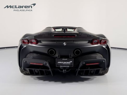 Used 2024 Ferrari SF90 Spider image 7