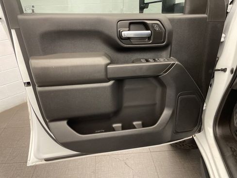 Used 2021 Chevrolet Silverado 2500 Custom w/ Custom Value Package image 20