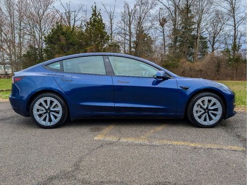 Used 2023 Tesla Model 3 Standard Range RWD image 4