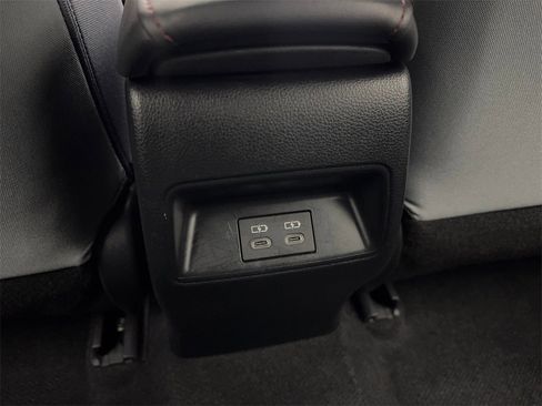 Used 2024 Toyota Corolla SE image 70