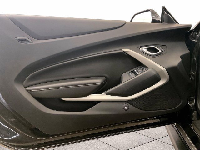 Used 2017 Chevrolet Camaro LT RWD image 22