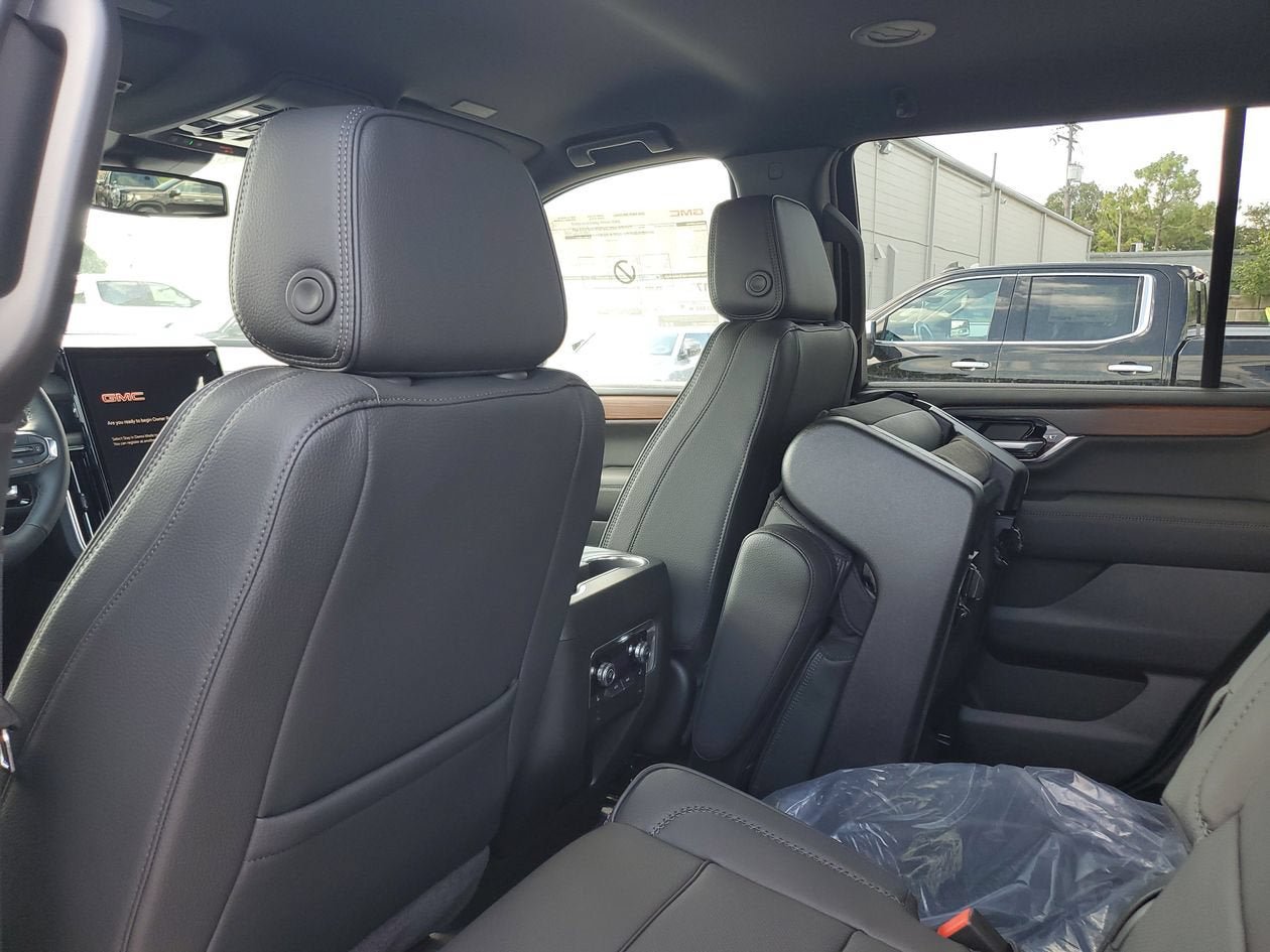 New 2026 GMC Yukon Denali RWD image 10