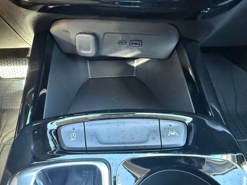New 2026 Chevrolet Trax LT w/ LT Convenience Package FWD image 26