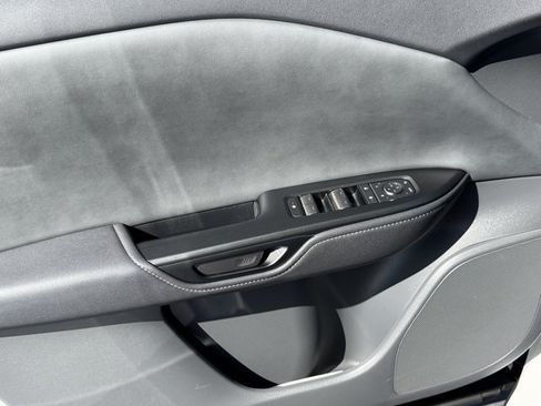 Used 2025 Lexus RZ 300e FWD image 19