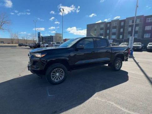 Used 2023 Chevrolet Colorado LT w/ LT Convenience Package II image 4