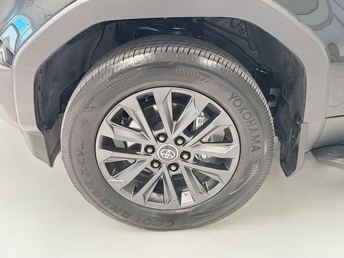 Certified 2025 Toyota Land Cruiser image 25