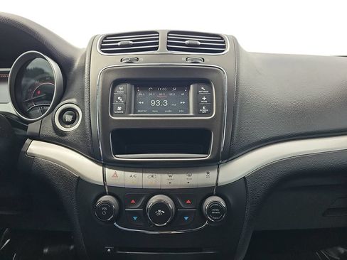 Used 2018 Dodge Journey SE FWD image 20