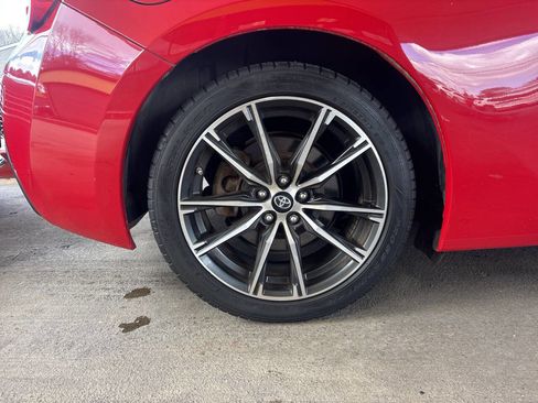 Used 2017 Toyota 86 image 11