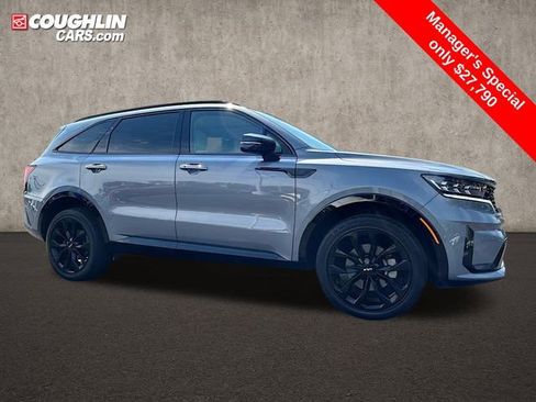 Used 2022 Kia Sorento SX image 2