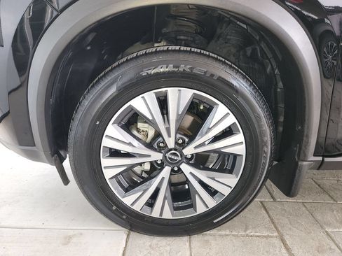 Certified 2023 Nissan Rogue SV w/ SV Premium B Package FWD image 31
