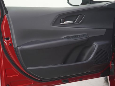 Used 2025 Toyota Prius XLE image 17