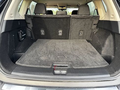 Used 2023 Nissan Rogue SV image 20