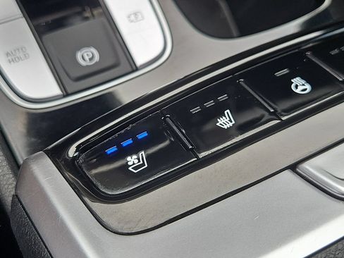 Used 2023 Hyundai Santa Cruz Limited AWD/4WD image 19