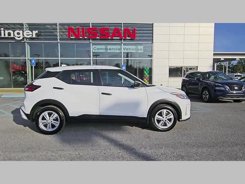 Used 2025 Nissan Kicks Play S image 34