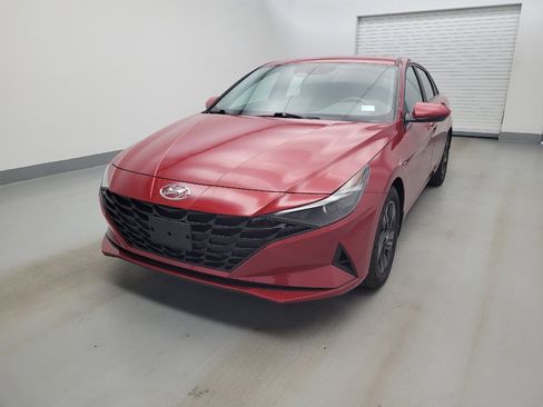 Used 2023 Hyundai Elantra SEL FWD image 15