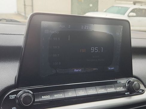 Used 2019 Kia Forte LXS FWD image 11