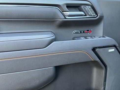 Certified 2025 GMC Sierra 1500 AT4 w/ AT4 Premium Package AWD/4WD image 11