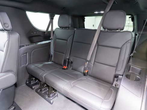 Used 2025 GMC Yukon XL Denali image 34