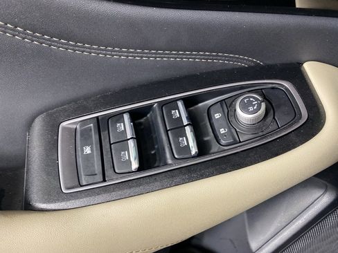 Certified 2025 Subaru Outback Limited image 26