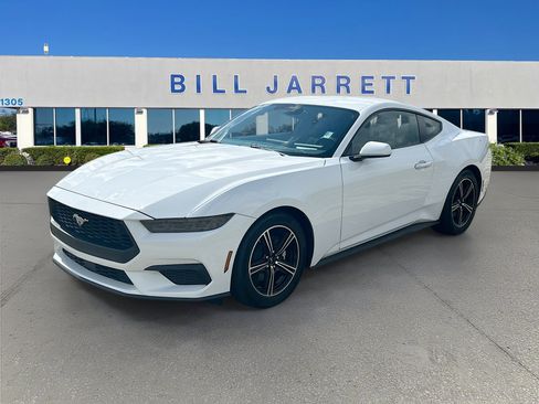 Certified 2025 Ford Mustang Coupe RWD image 3