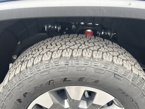 Used 2026 Chevrolet Silverado 2500 Custom w/ Custom Value Package image 11