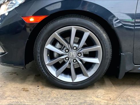 Used 2019 Honda Civic EX image 12