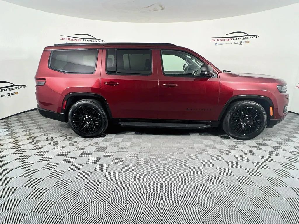 Used 2024 Jeep Wagoneer Series II w/ Convenience Group I AWD/4WD image 9
